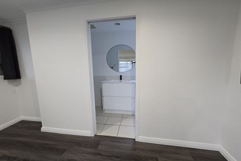 Photo of property in 25 Malvina Place, Bucklands Beach, Auckland, 2014