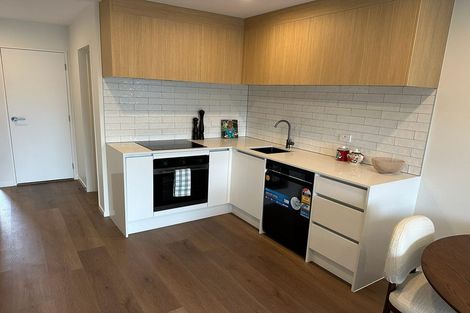 Photo of property in 8/4 Limestone Drive, Hobsonville, 0616