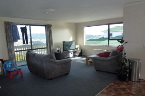 Photo of property in 17 Coventry Close, Ascot Park, Porirua, 5024