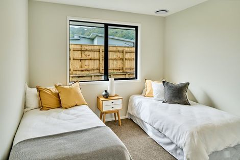 Photo of property in 6 Pihoihoi Close, Waikanae, 5036