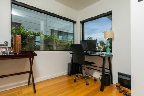 Photo of property in 1 Coastview Lane, Long Bay, Auckland, 0630