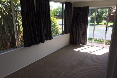 Photo of property in 12 Damian Way, Weymouth, Auckland, 2103