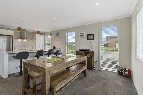 Photo of property in 3 Tapuhikura Street, Waikanae, 5036