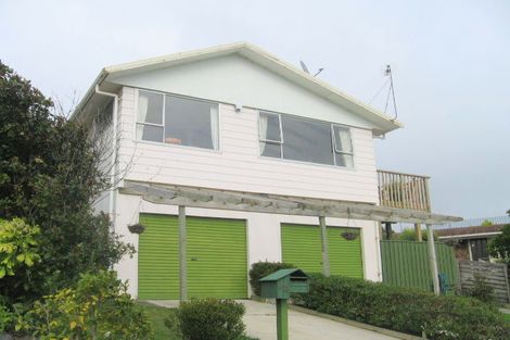 Photo of property in 14 Hicks Close, Whitby, Porirua, 5024