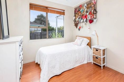 Photo of property in 63 Marendellas Drive, Bucklands Beach, Auckland, 2014