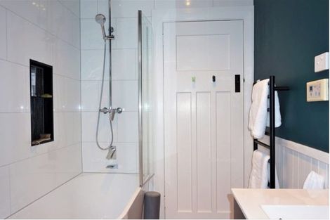 Photo of property in 20 Weraroa Road, Levin, 5510