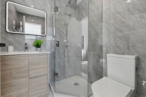 Photo of property in 2/12 William Street, Mangere East, Auckland, 2024