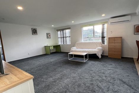 Photo of property in 31 Lyren Place, Half Moon Bay, Auckland, 2012