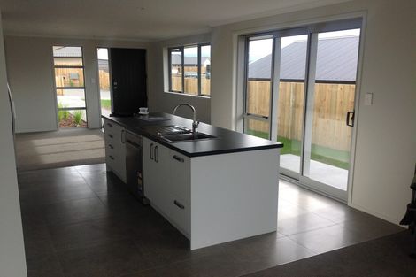 Photo of property in 11 Winspear Place, Omokoroa, 3114