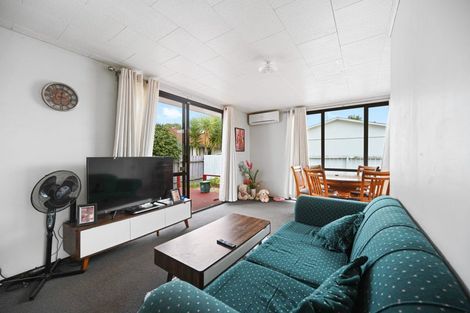 Photo of property in 15 Garland Drive, St Andrews, Hamilton, 3200