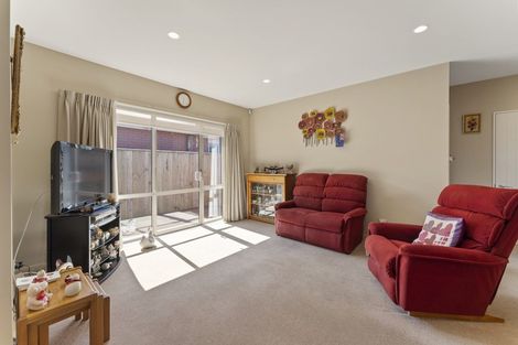 Photo of property in 37 Streamside Court, Woolston, Christchurch, 8062