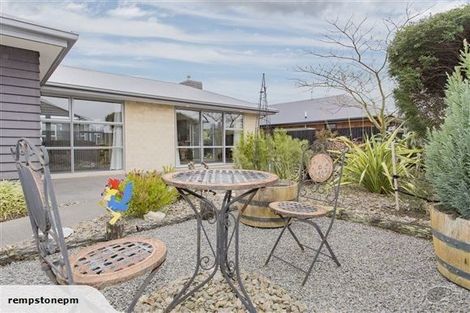 Photo of property in 28 Burbank Drive, Aidanfield, Christchurch, 8025