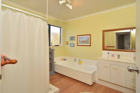 Photo of property in 5 Perry Way, Mapua, 7005