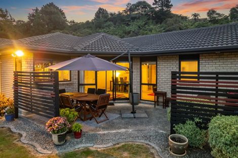 Photo of property in 4 Aragon Grove, Kingsley Heights, Upper Hutt, 5018