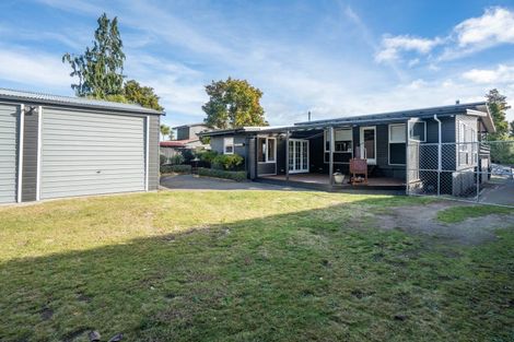 Photo of property in 14 Parata Street, Two Mile Bay, Taupo, 3330