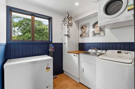 Photo of property in 8 Clearview Road, Lepperton, New Plymouth, 4373