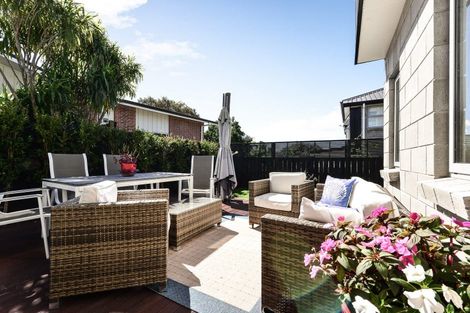 Photo of property in 2/28 Garnett Avenue, Forest Lake, Hamilton, 3200