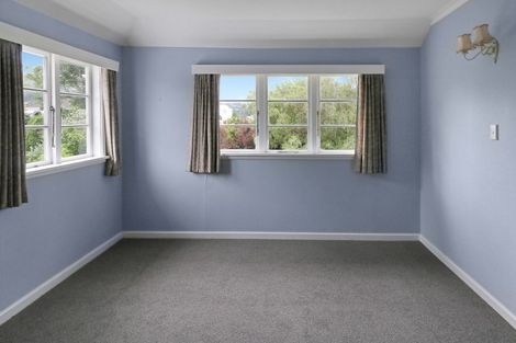 Photo of property in 28 Marina Grove, Hutt Central, Lower Hutt, 5010