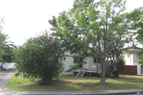 Photo of property in 1/41 Simon Ellice Drive, Bayview, Auckland, 0629