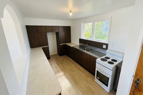 Photo of property in 7 Mahia Place, Kelvin Grove, Palmerston North, 4414