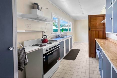 Photo of property in 32 Petherick Street, Taita, Lower Hutt, 5011