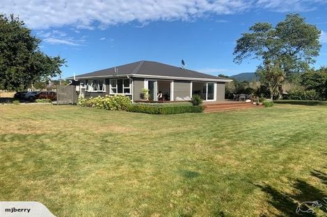 Photo of property in 236 Wood Street, Woodside, Greytown, 5794