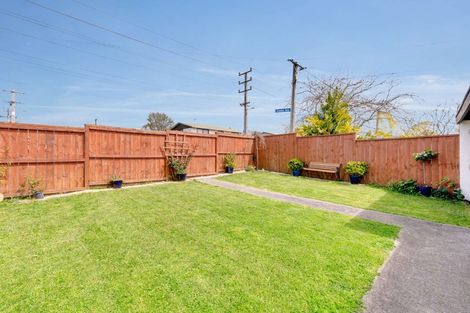 Photo of property in 7 Woodvale Road, Glen Eden, Auckland, 0602