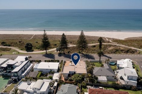 Photo of property in 94 Marine Parade, Mount Maunganui, 3116