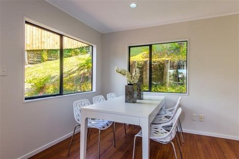 Photo of property in 2/6 Honeysuckle Lane, Mairangi Bay, Auckland, 0630