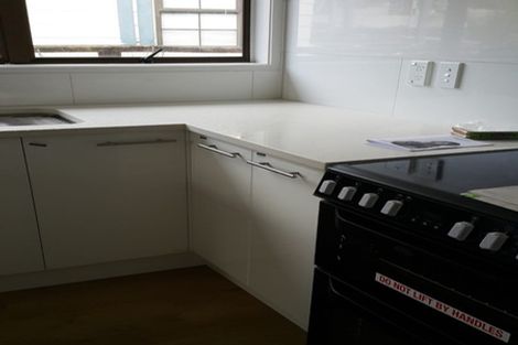 Photo of property in 82 Powrie Street, Glenfield, Auckland, 0629