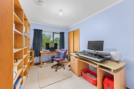 Photo of property in 59 Karina Road, Merrilands, New Plymouth, 4312