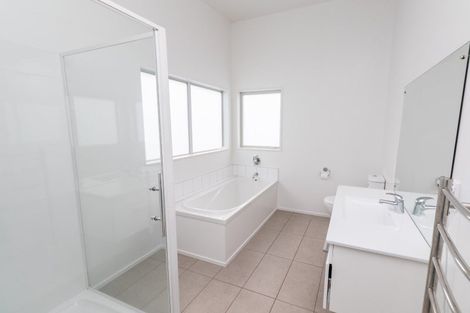 Photo of property in 36g Erlestoke Crescent, Churton Park, Wellington, 6037