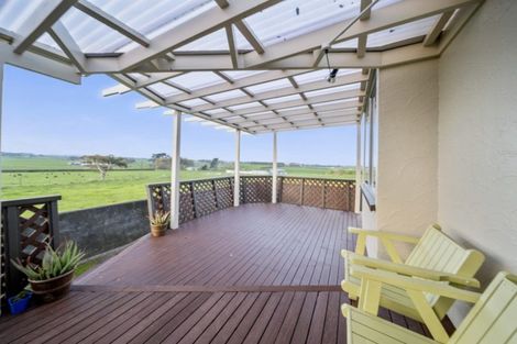 Photo of property in 762 Hastings Road, Matapu, Hawera, 4675