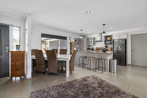 Photo of property in 9 Coles Cove, Papamoa Beach, Papamoa, 3118