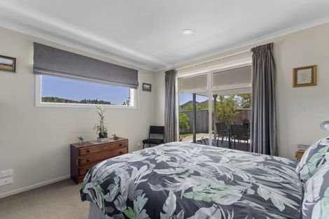 Photo of property in 118 Milton Terrace, Picton, 7220