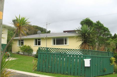 Photo of property in 10 Tainui Terrace, Tawa, Wellington, 5028