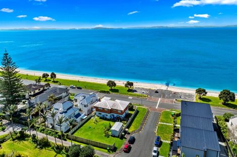 Photo of property in 57 The Esplanade, Eastern Beach, Auckland, 2012