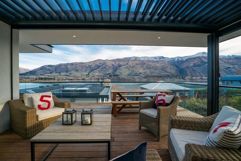 Photo of property in 12 Bay Rise, Wanaka, 9305