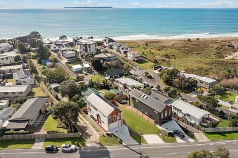 Photo of property in 1335d Papamoa Beach Road, Papamoa Beach, 3118