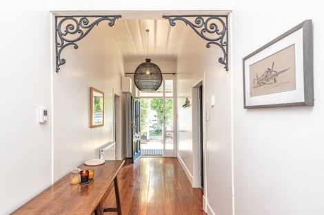 Photo of property in 24 Brassey Road, Saint Johns Hill, Whanganui, 4500