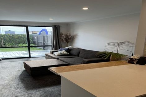 Photo of property in 18 Bellbird Street, Papakura, 2110