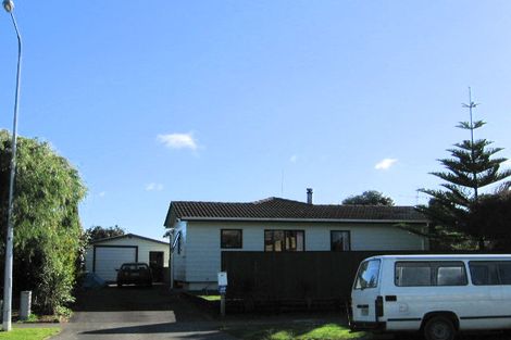 Photo of property in 20 Hicks Crescent, Waikanae Beach, Waikanae, 5036