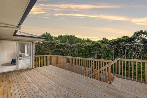 Photo of property in 11a Viridian Lane, Greenhithe, Auckland, 0632