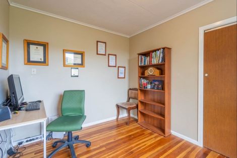 Photo of property in 9 Tararua Street, Paraparaumu, 5032