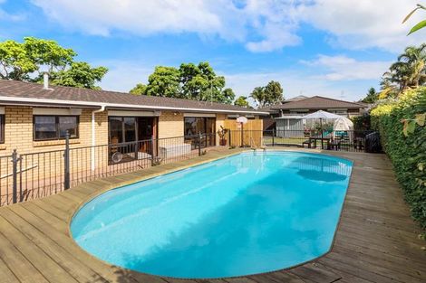 Photo of property in 180 Walter Strevens Drive, Conifer Grove, Takanini, 2112