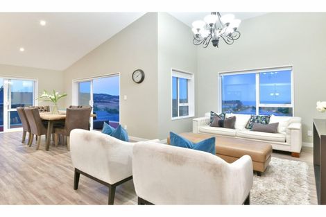 Photo of property in 12 Seaview Crescent, Hatfields Beach, Orewa, 0931