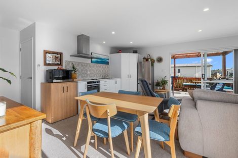 Photo of property in 11 Kamahi Crescent, Papamoa Beach, Papamoa, 3118