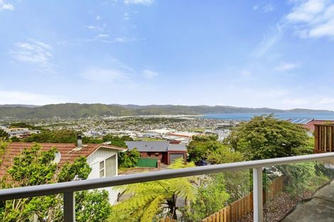 Photo of property in 94a Dowse Drive, Maungaraki, Lower Hutt, 5010