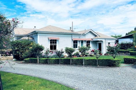Photo of property in 1 Allan Street, Dannevirke, 4930