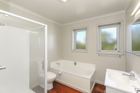 Photo of property in 141 Tukapa Street, Westown, New Plymouth, 4310